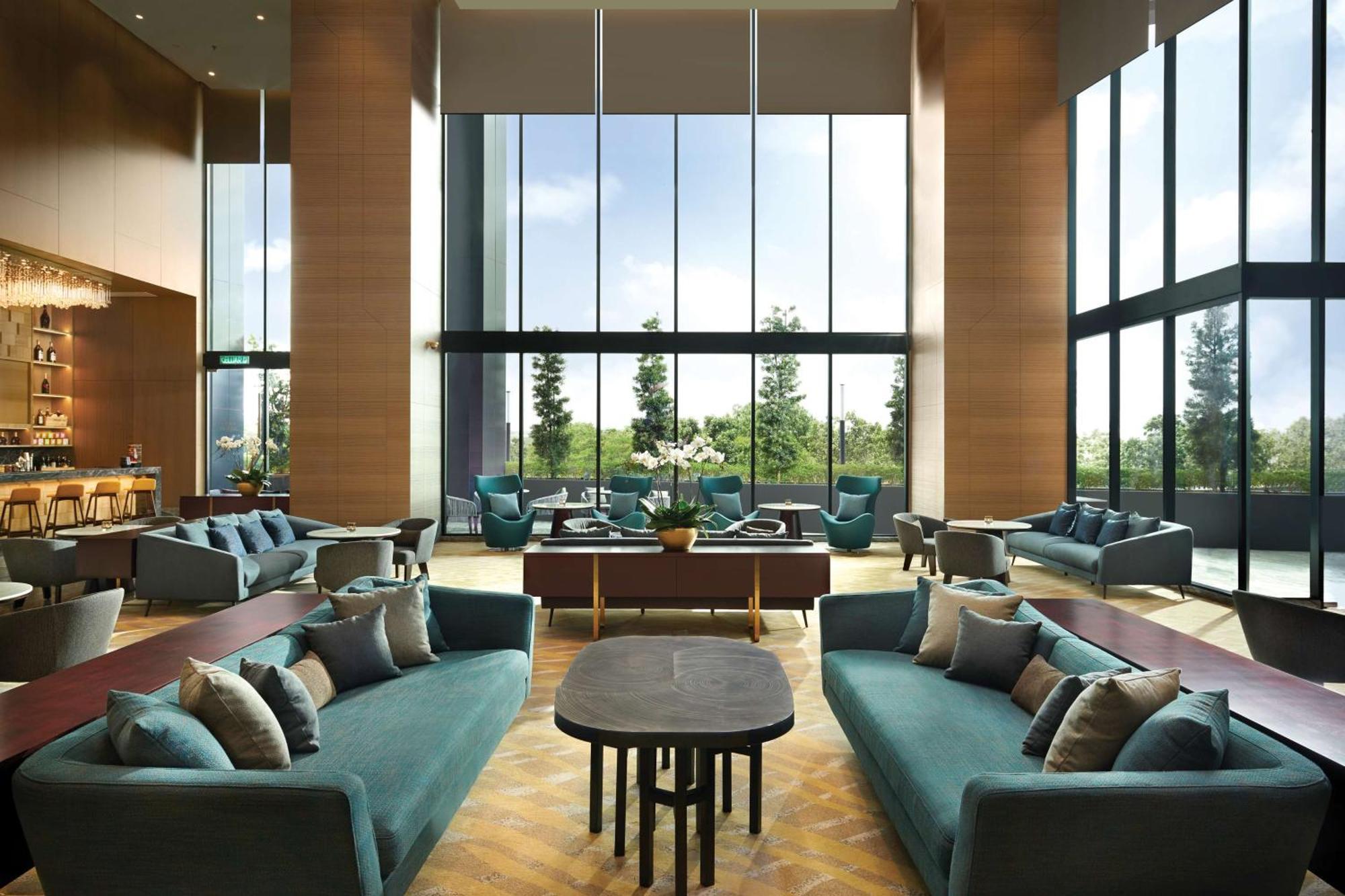 Doubletree By Hilton Shah Alam I-City Bagian luar foto The lobby of the hotel