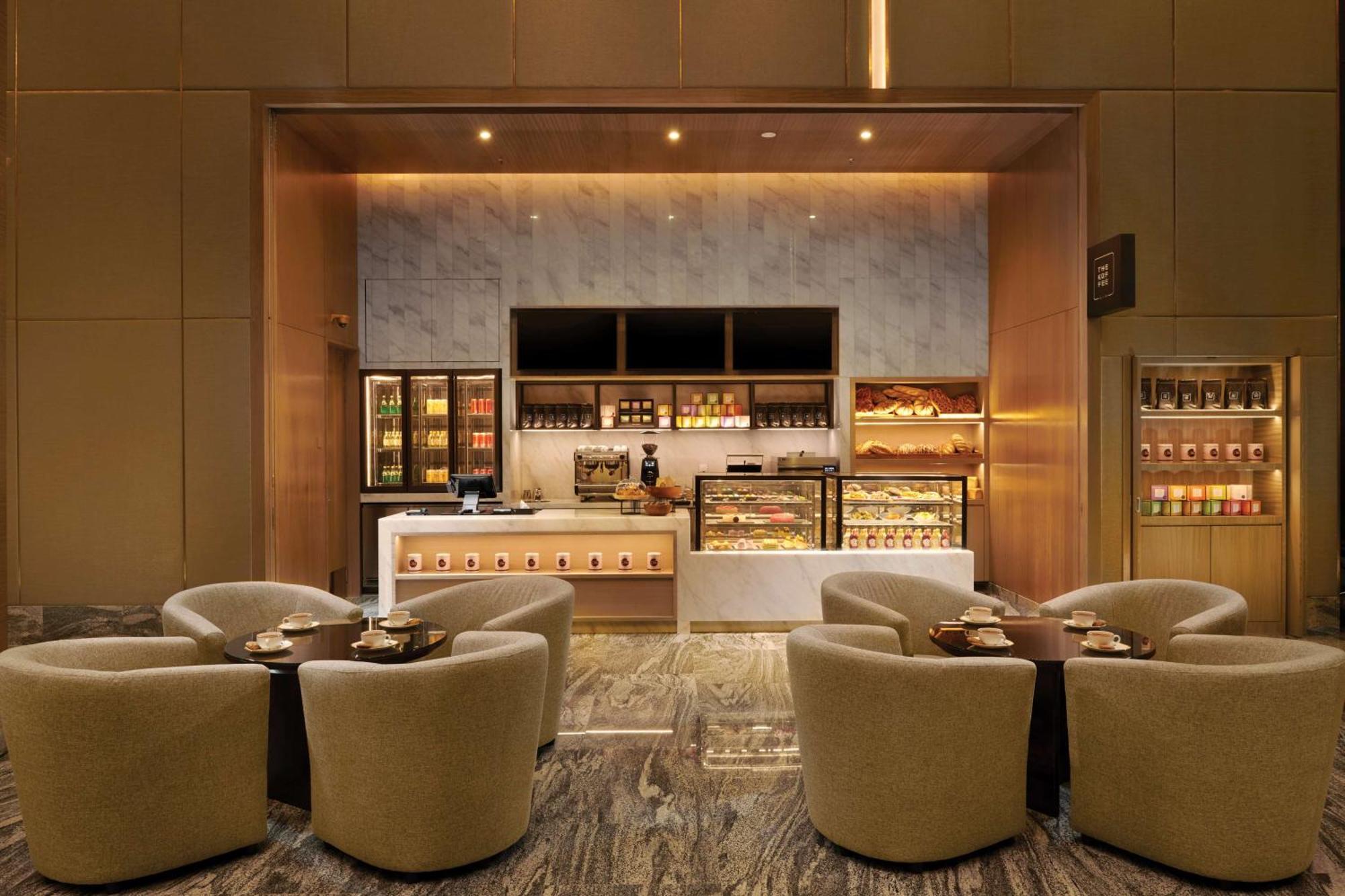 Doubletree By Hilton Shah Alam I-City Bagian luar foto The Lounge at the airport