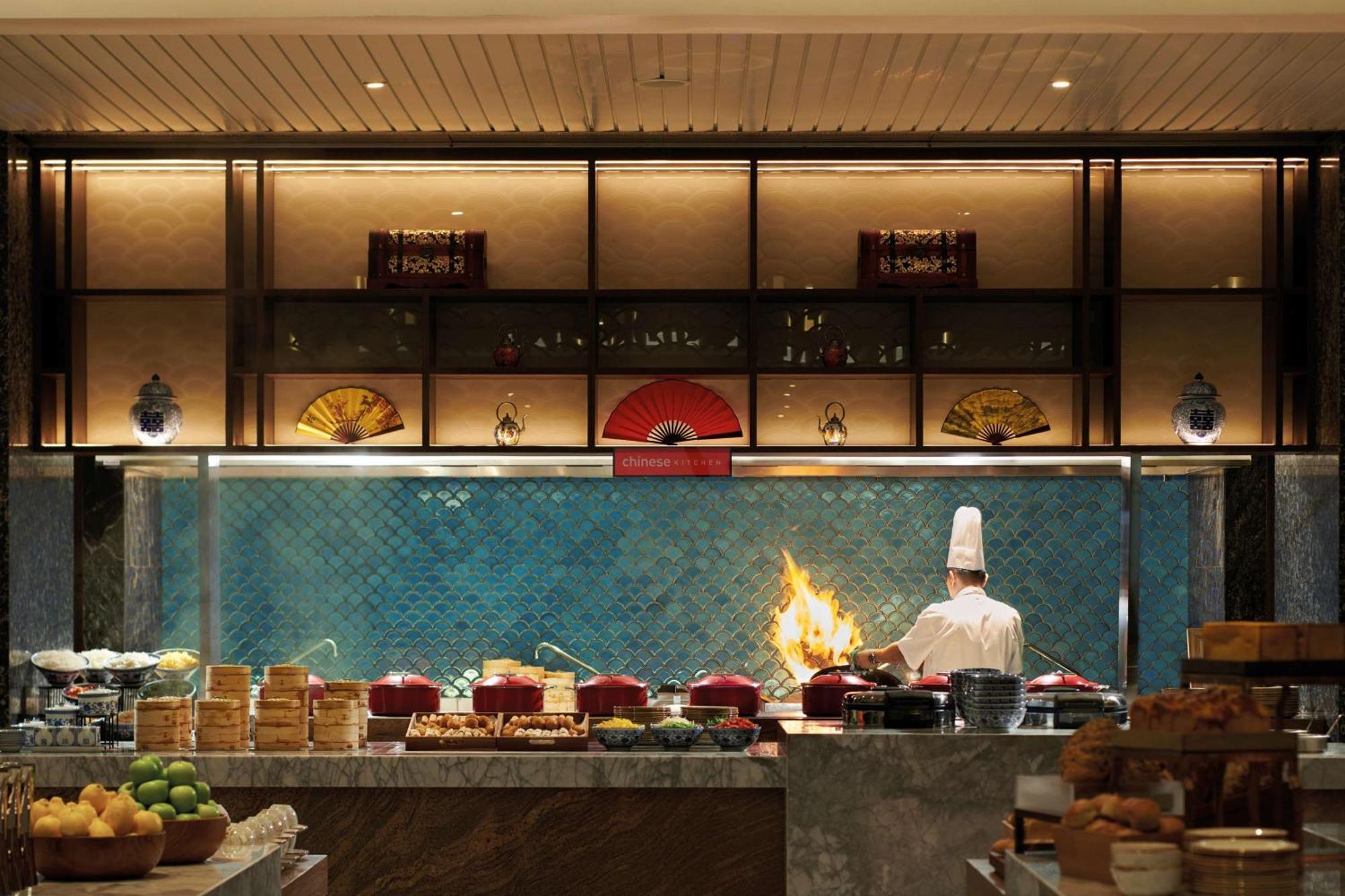 Doubletree By Hilton Shah Alam I-City Bagian luar foto Live kitchen at the hotel